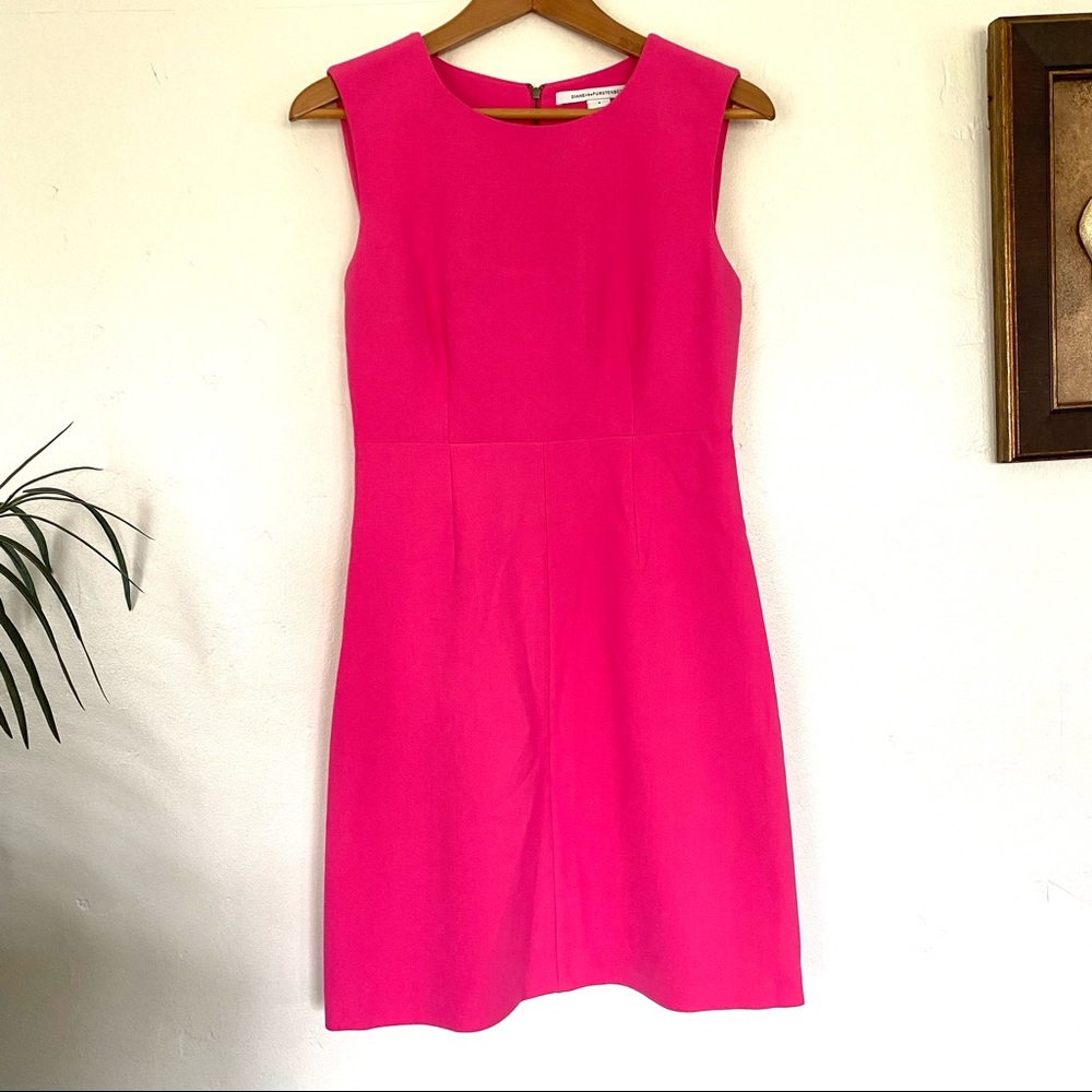 Diane Von Furstenberg “Carrie” Pink Shift Dress - Picture 6 of 10